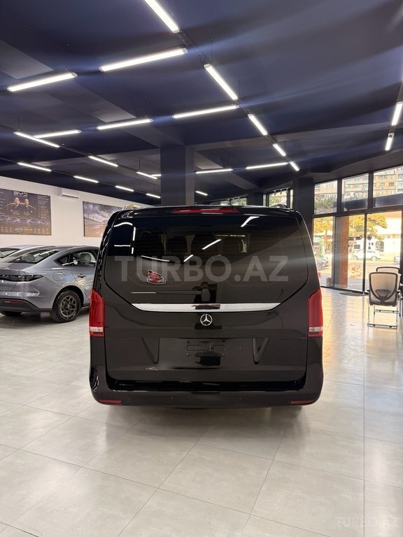 Mercedes V 250