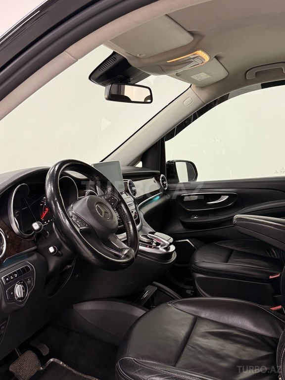 Mercedes V 250