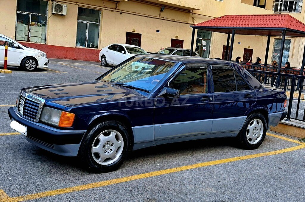 Mercedes 190