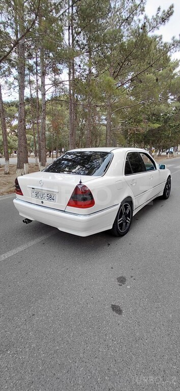 Mercedes C 240