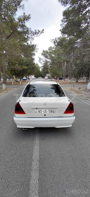 Mercedes C 240
