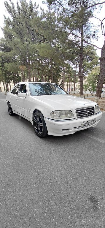 Mercedes C 240