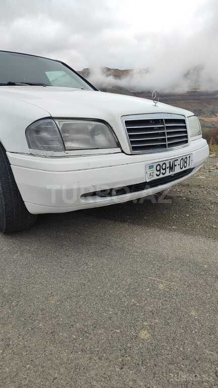 Mercedes C 180