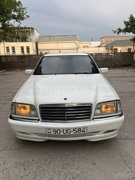 Mercedes C 240