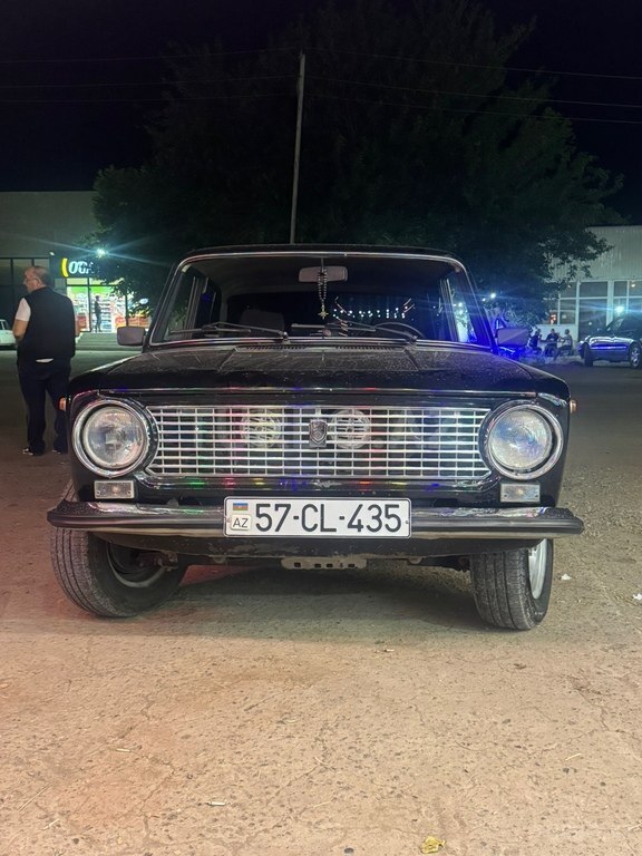 LADA (VAZ) 21011