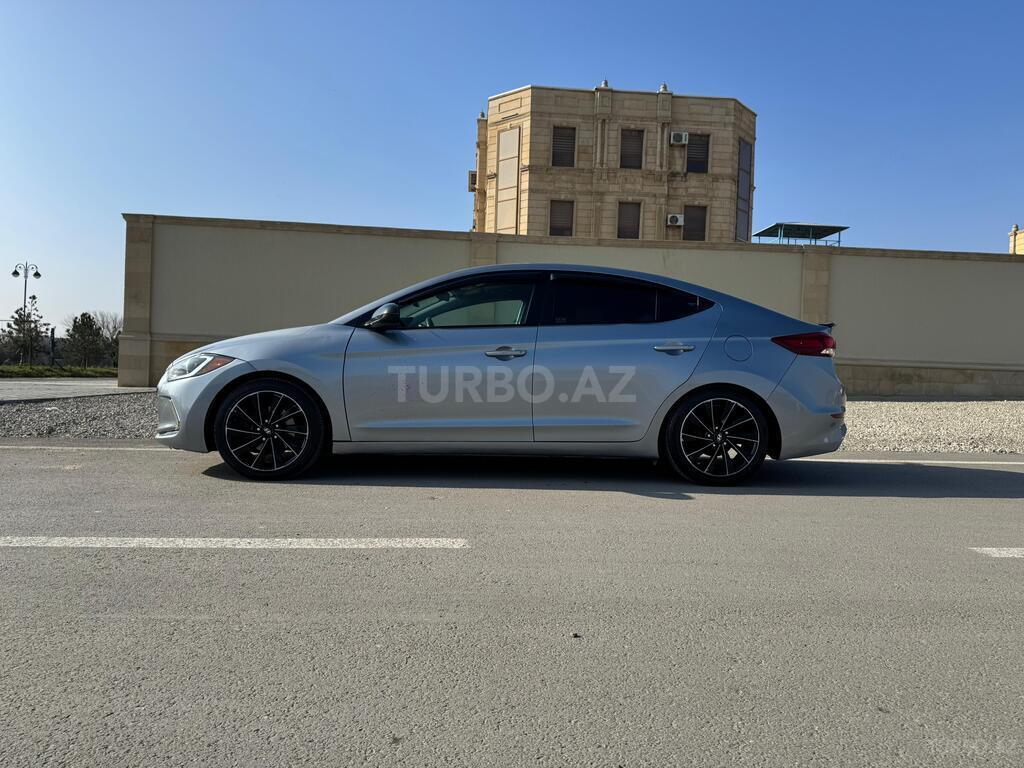 Hyundai Elantra