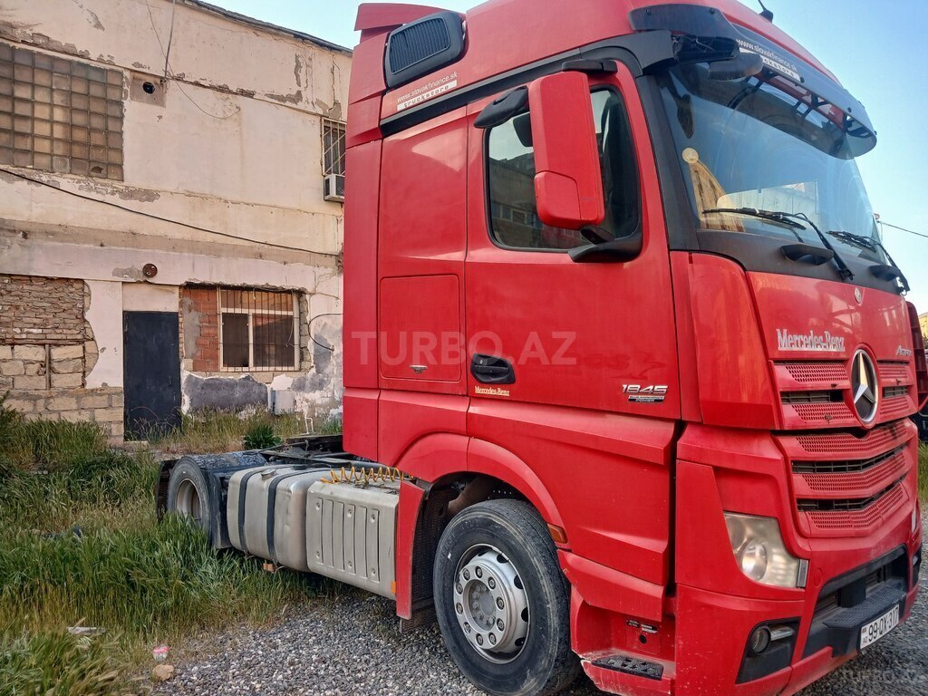Mercedes Actros 1846