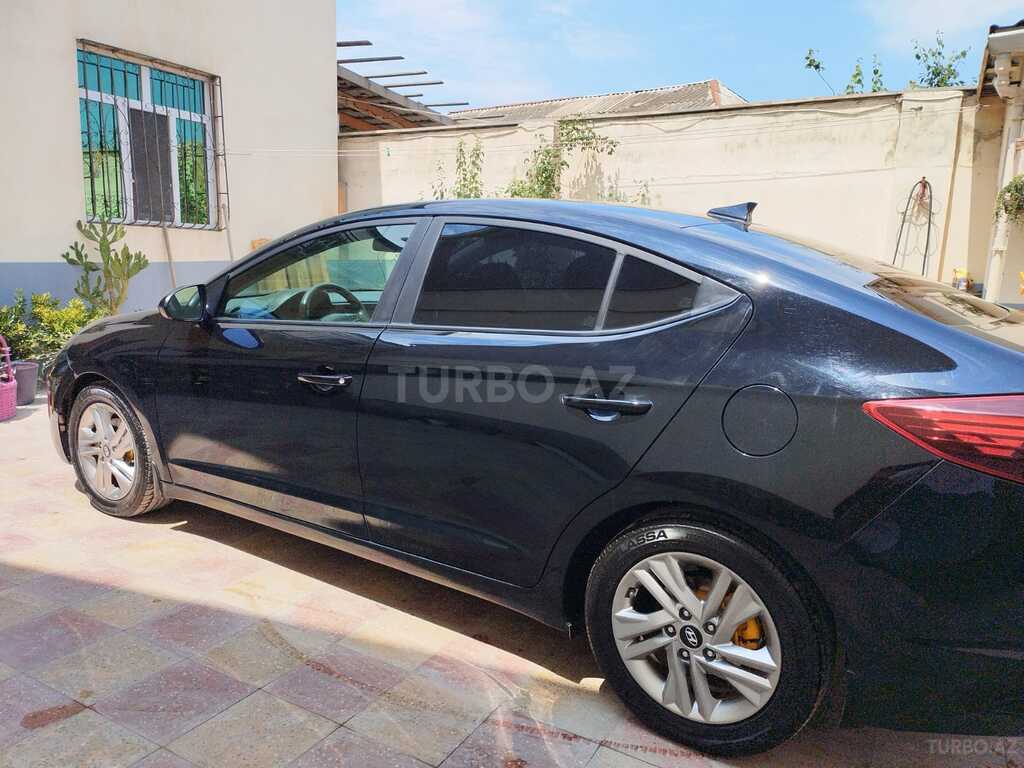 Hyundai Elantra