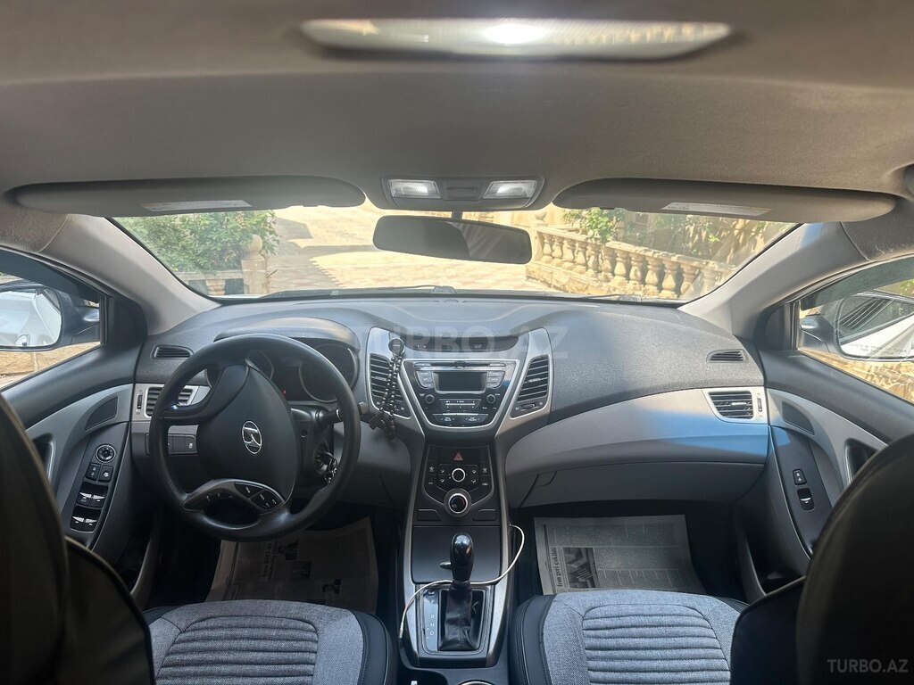 Hyundai Elantra