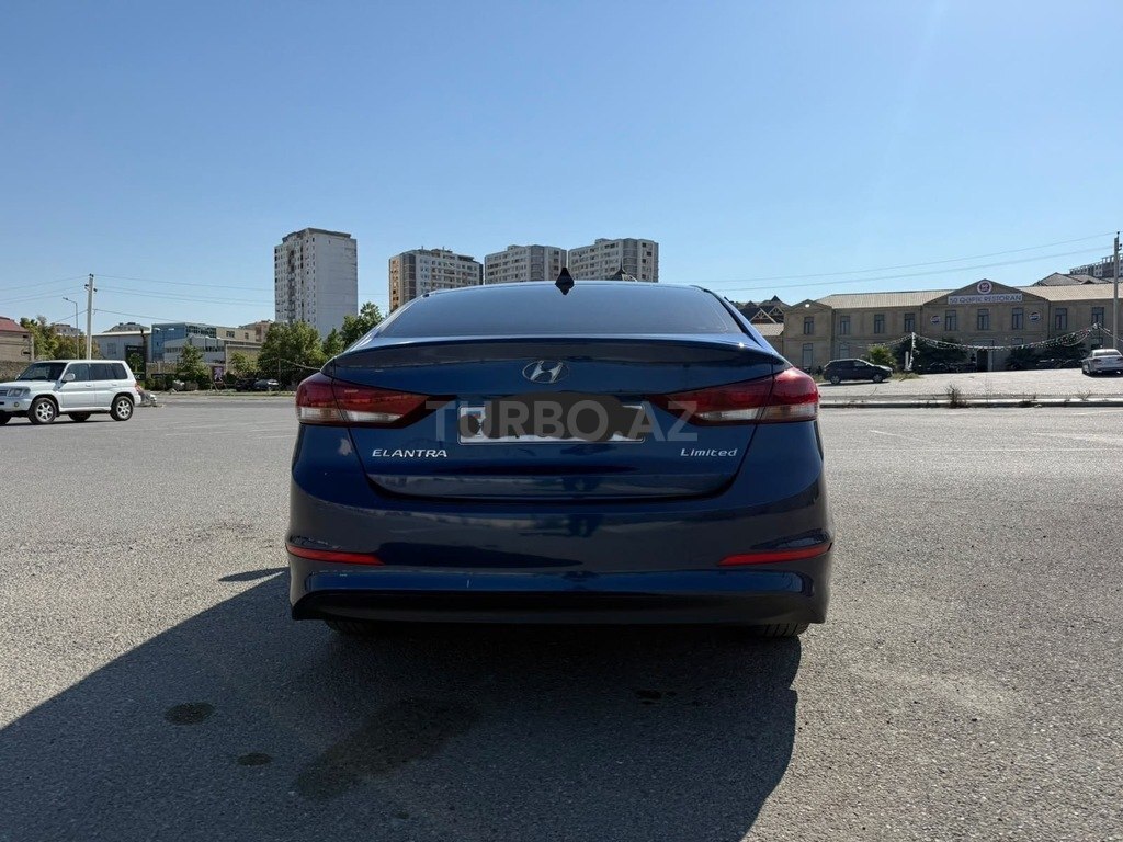 Hyundai Elantra
