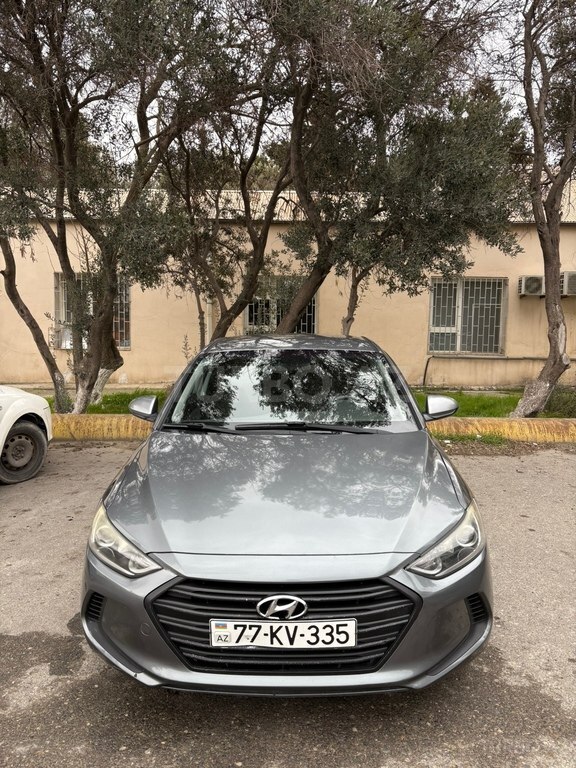Hyundai Elantra