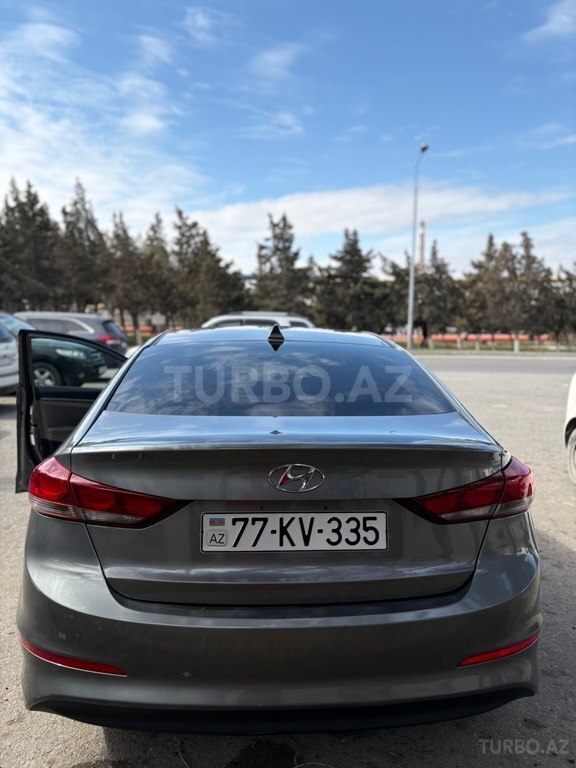 Hyundai Elantra