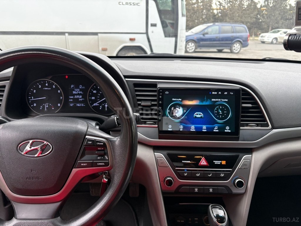 Hyundai Elantra
