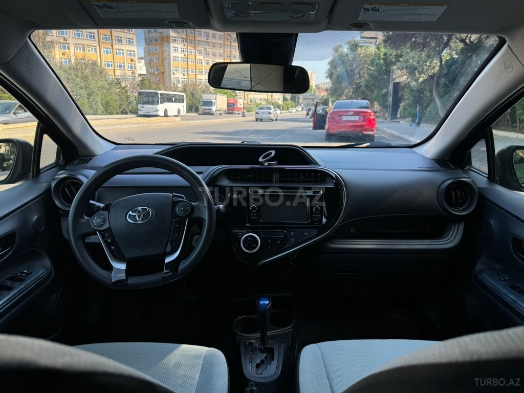 Toyota Prius C