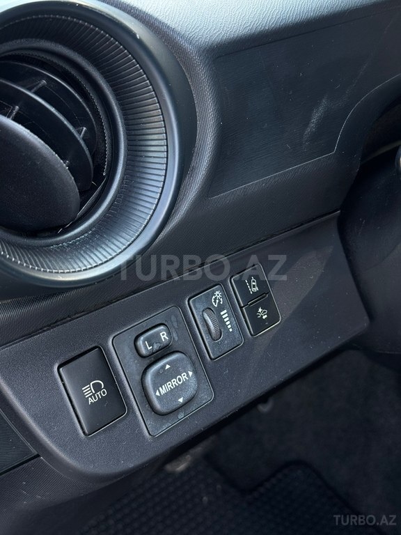Toyota Prius C