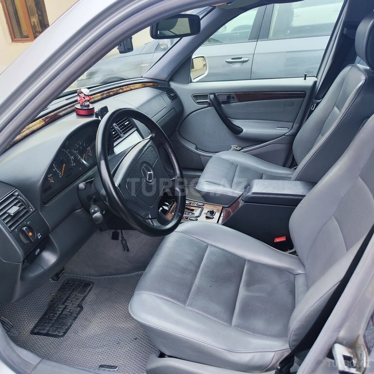 Mercedes C 230