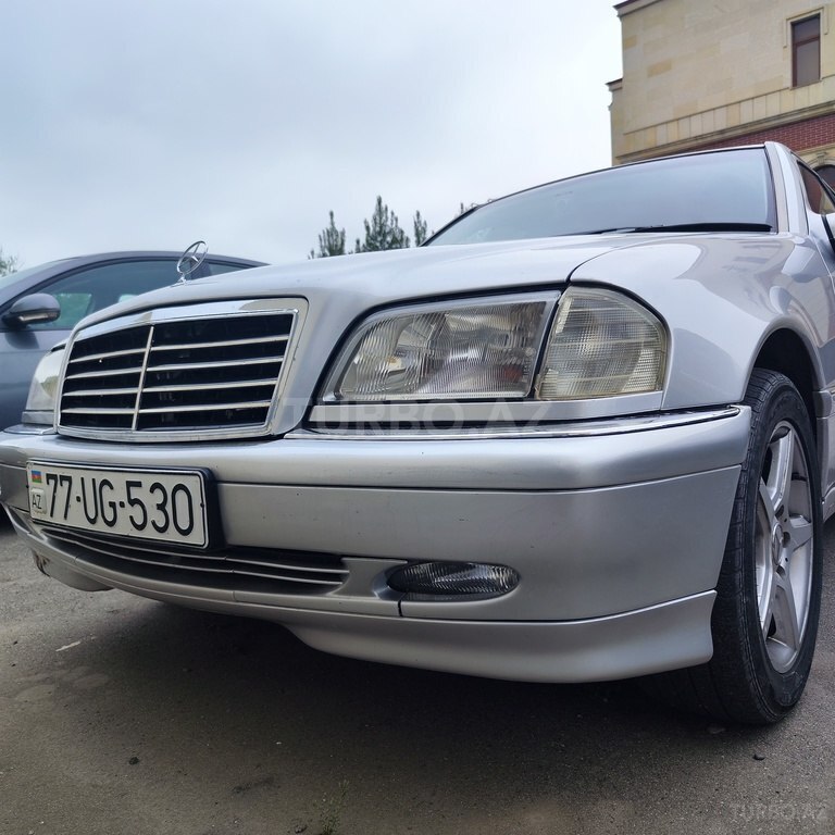 Mercedes C 230