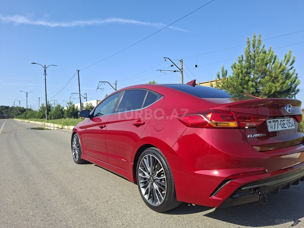 Hyundai Elantra