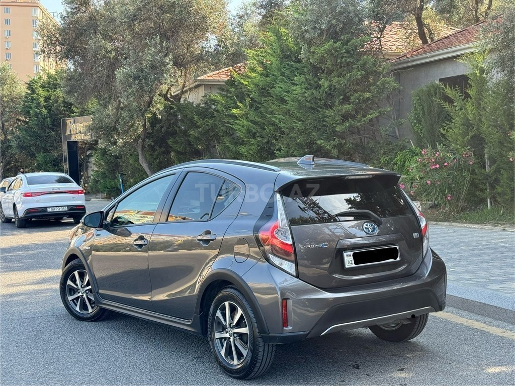 Toyota Prius C