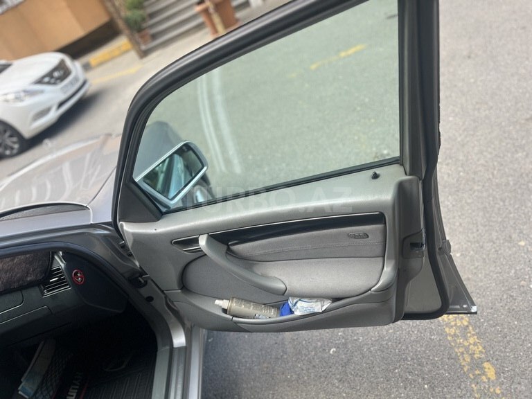 Mercedes C 180