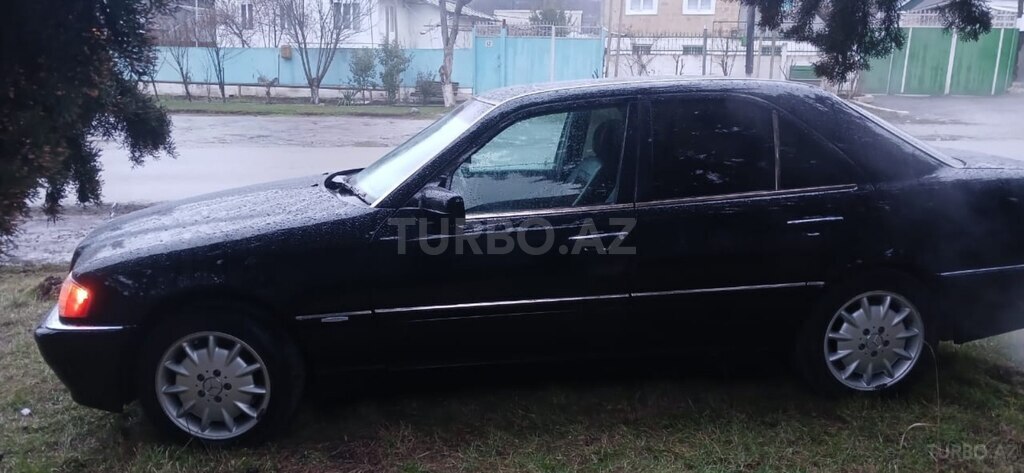 Mercedes C 230