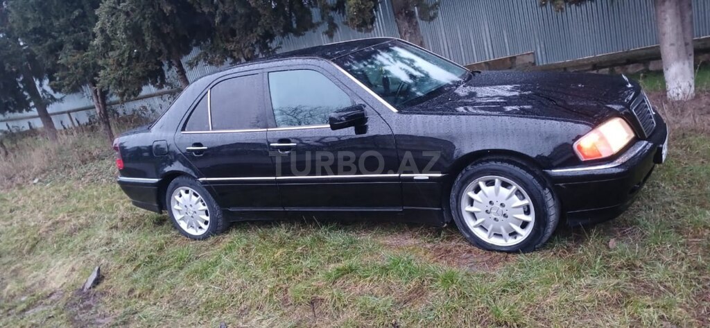 Mercedes C 230