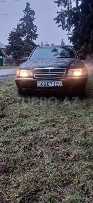 Mercedes C 230