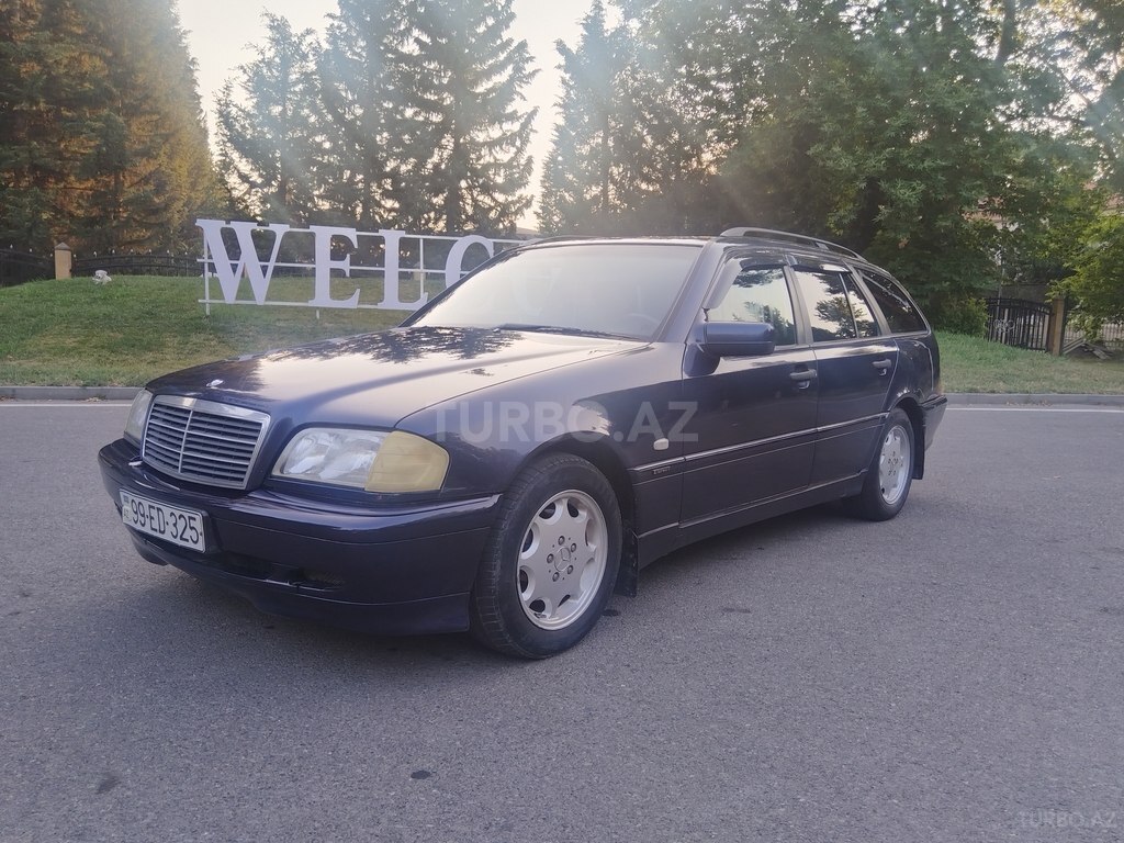 Mercedes C 200