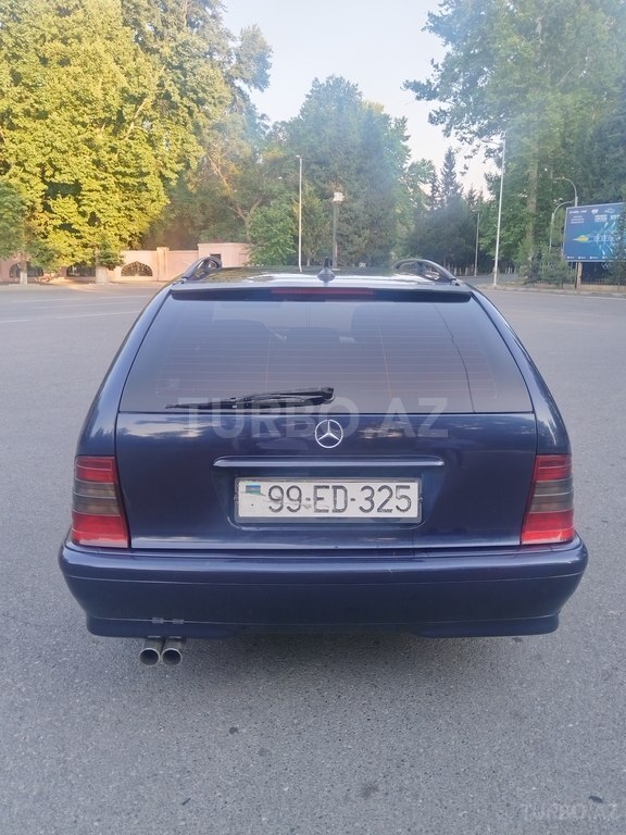 Mercedes C 200