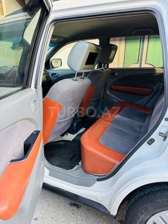 Mitsubishi Airtrek
