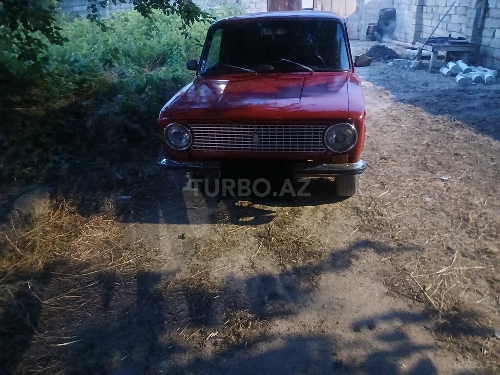 LADA (VAZ) 21011