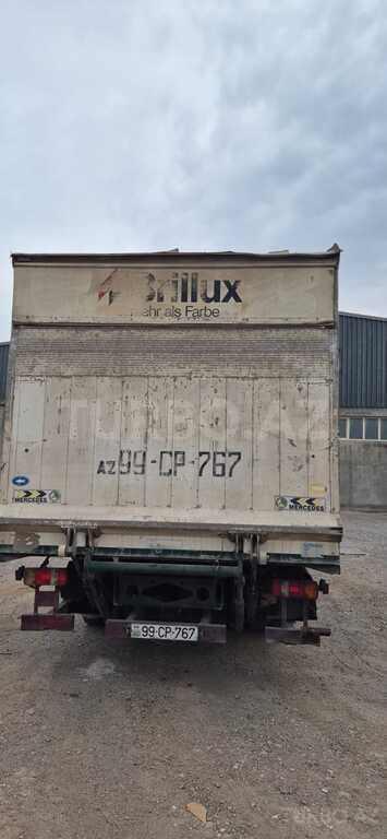 Mercedes Atego 812
