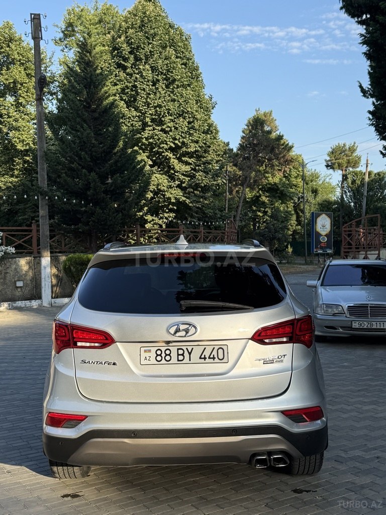 Hyundai Santa Fe