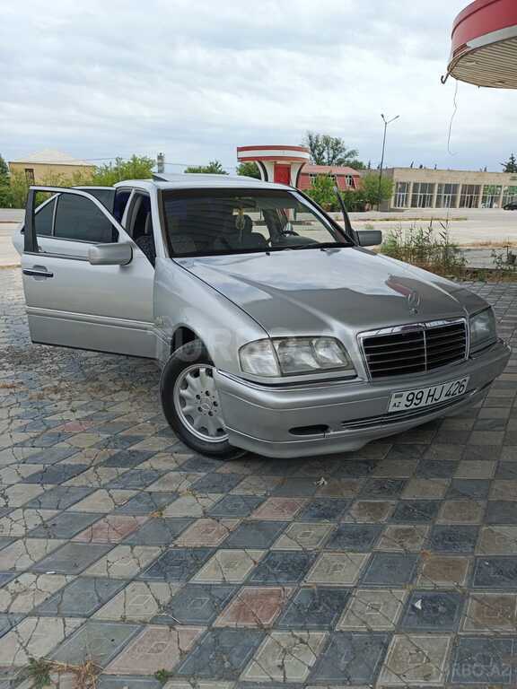 Mercedes C 250