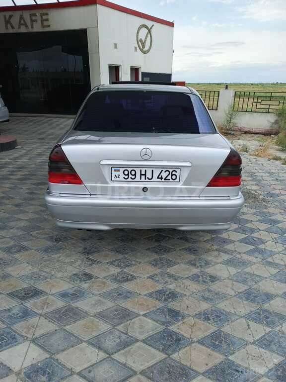 Mercedes C 250