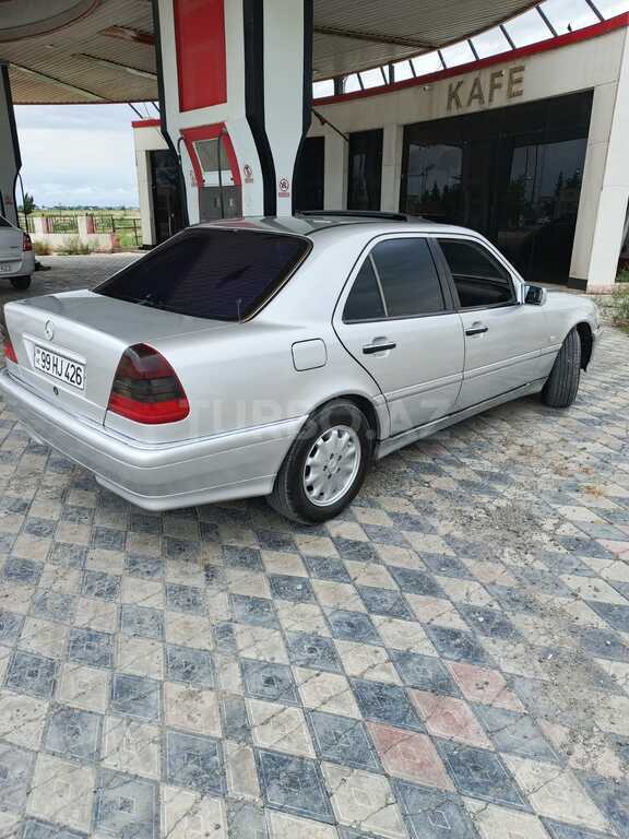 Mercedes C 250
