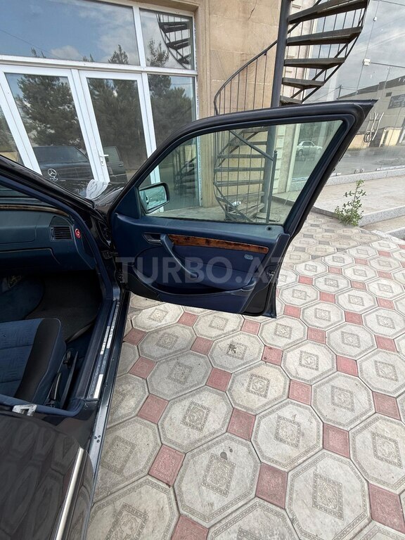Mercedes C 180