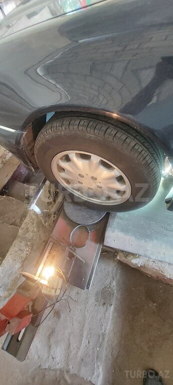 Mercedes C 180