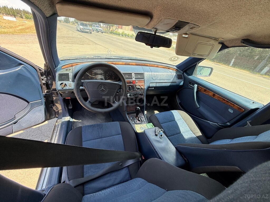 Mercedes C 180