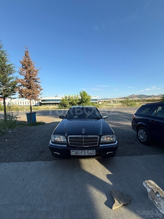 Mercedes C 180