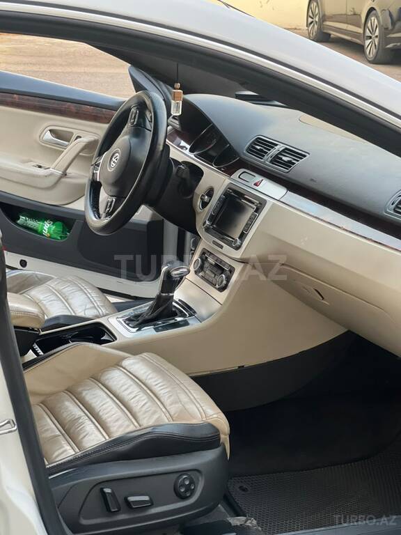 Volkswagen Passat CC