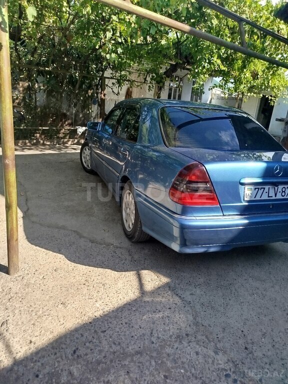 Mercedes C 180
