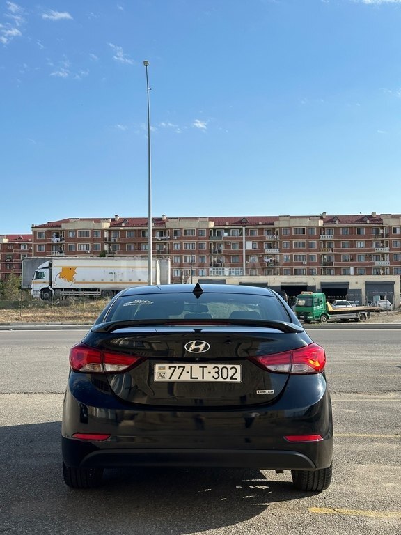 Hyundai Elantra