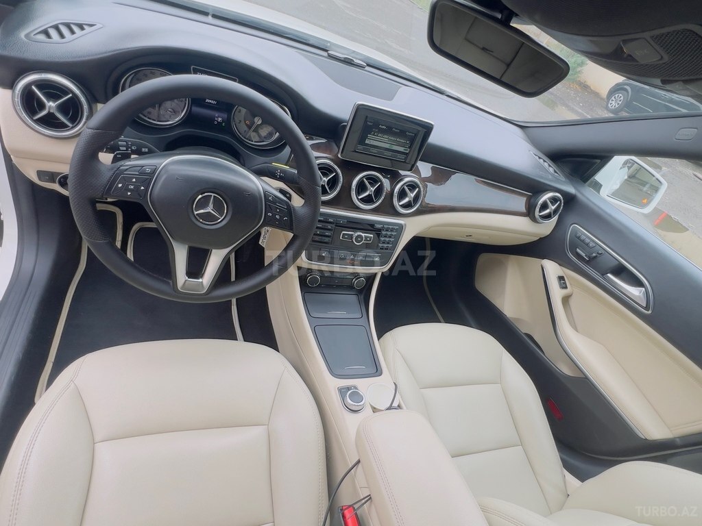 Mercedes CLA 250 4MATIC