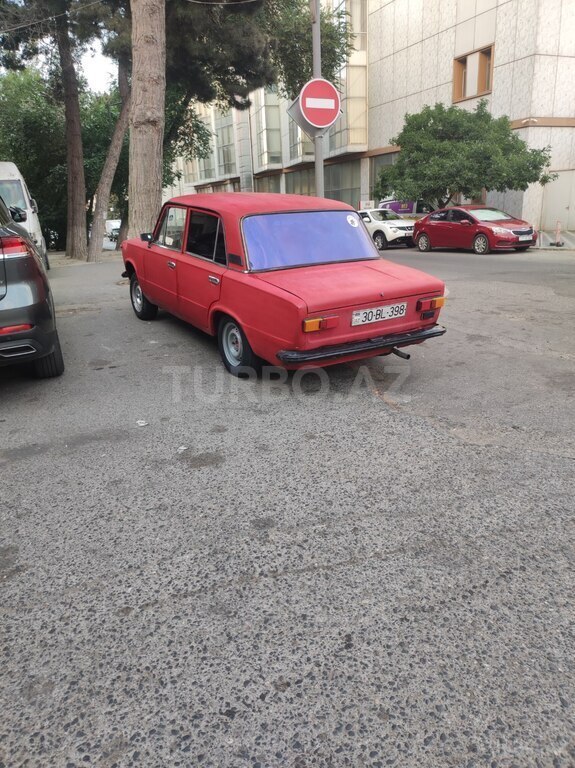 LADA (VAZ) 21011
