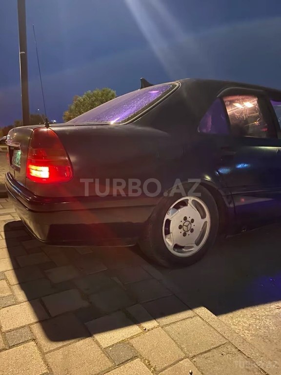 Mercedes C 180