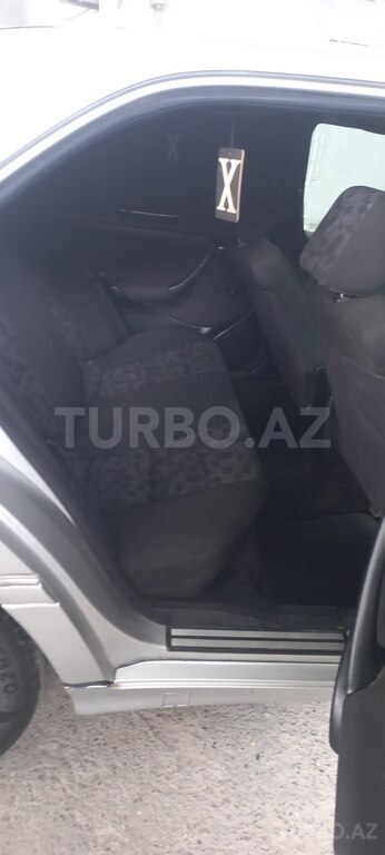 Mercedes C 200