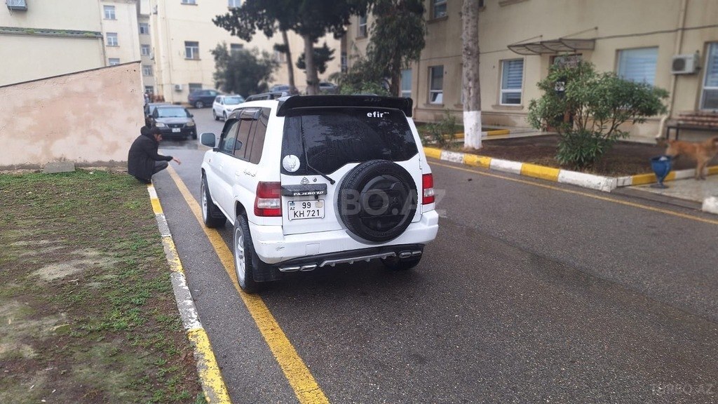 Mitsubishi Pajero io