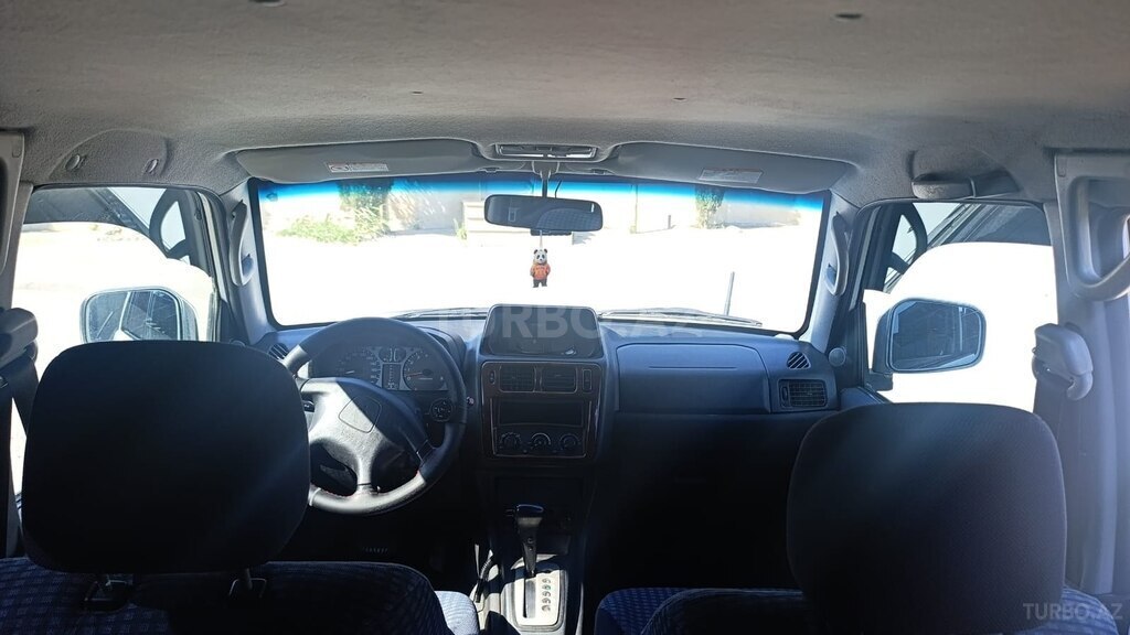 Mitsubishi Pajero io