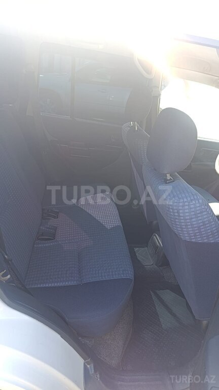 Mitsubishi Pajero io